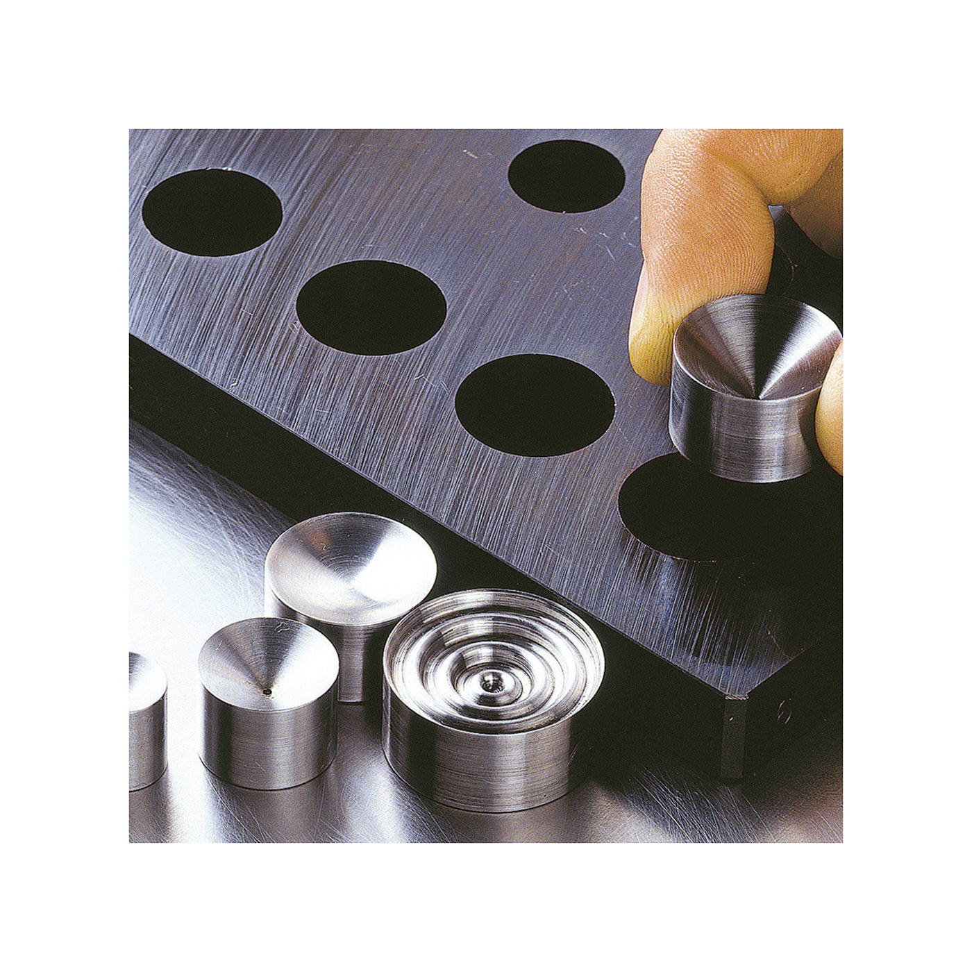 A, Z&F Formwerkzeug FW-P SK, Puck Spezial-Kautschuk, ø 22 mm - 1 Set A, Z&F Formwerkzeug FW-P SK, Puck Spezial-Kautschuk, ø 22 mm - 1 Set