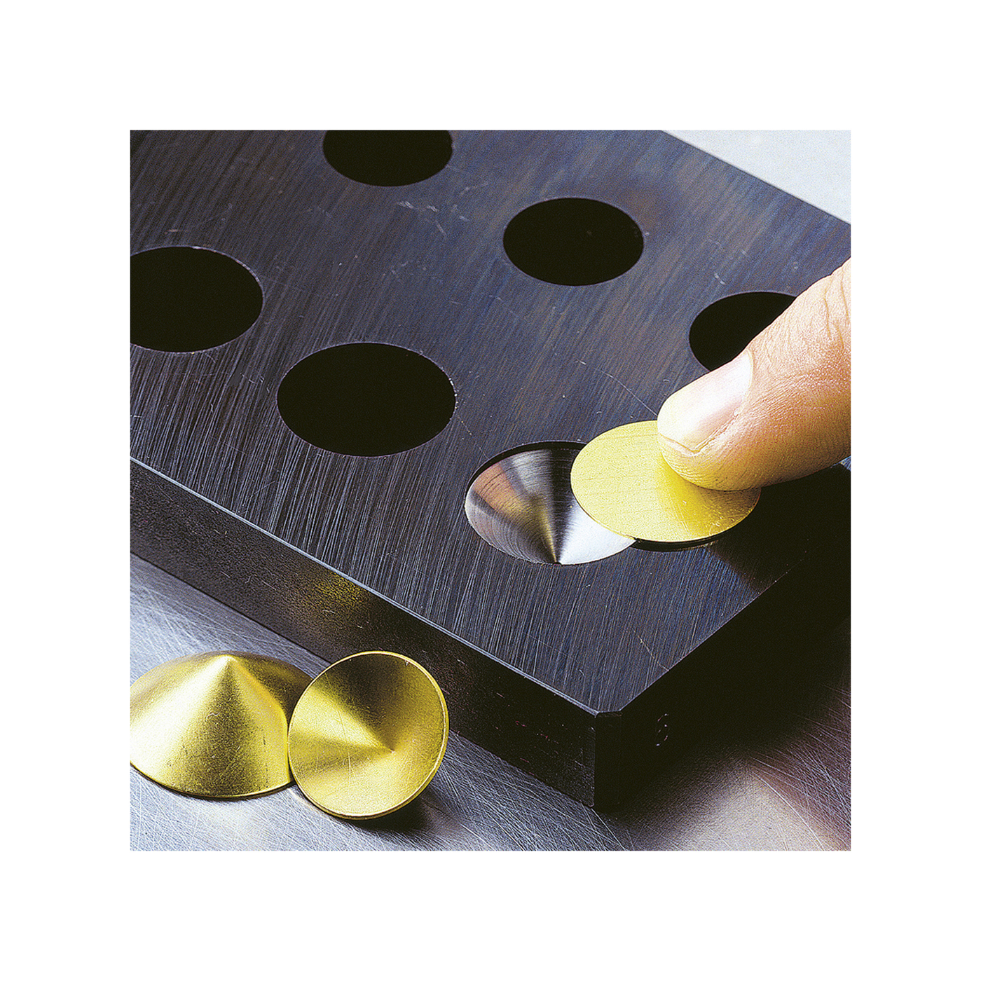 A, Z&F Formwerkzeug FW-P SK, Puck Spezial-Kautschuk, ø 22 mm - 1 Set A, Z&F Formwerkzeug FW-P SK, Puck Spezial-Kautschuk, ø 22 mm - 1 Set