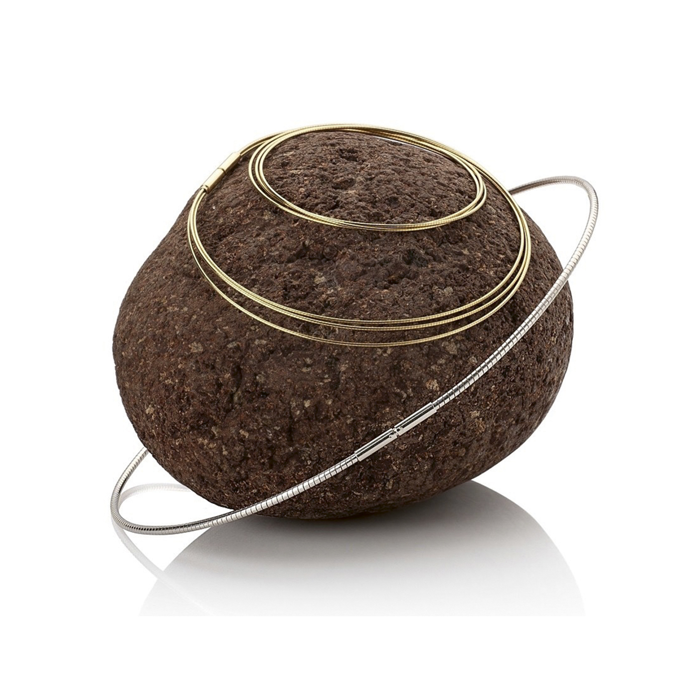 Elastic Omega Necklace, 750WG, ø 1.4 mm, 43 cm - 1 piece